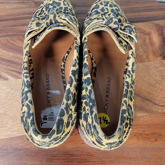 Lucky Brand Tamio Leopard Print Suede Flat Loafer in Inca Gold Size 7.5 - Picture 14 of 16